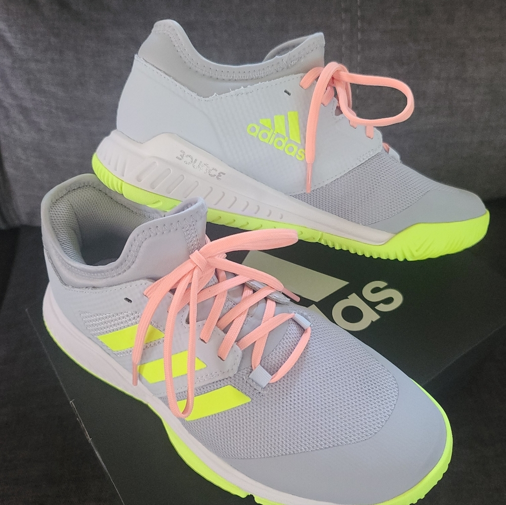 Adidas Court Team Bounce Volleyball  Womens Sneakers Shoe FX1803 NEW sz 9.5